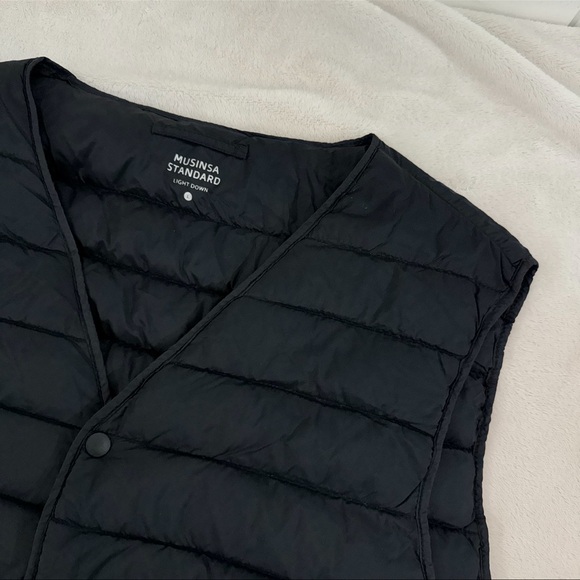 Black light down vest with button-up front and pockets woman size L - Picture 7 of 7